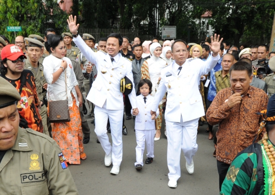 Bima saat temui demonstran mahasiswa usai dilantik Wali Kota