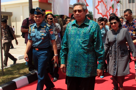 Usai resmikan RSUP, SBY dan Ibu Ani foto bareng