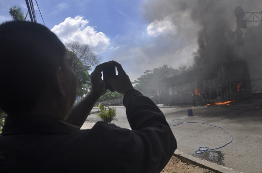 Bus Transjakarta kembali terbakar