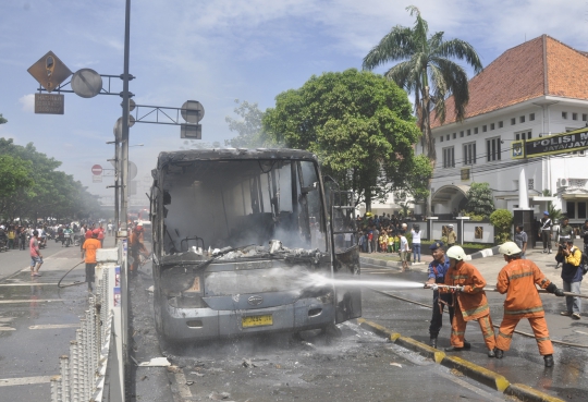 Bus Transjakarta kembali terbakar