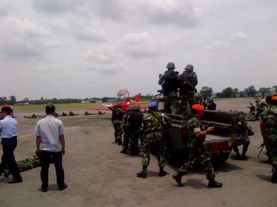 Suasana dramatis saat TNI AU kepung pesawat asing di Medan