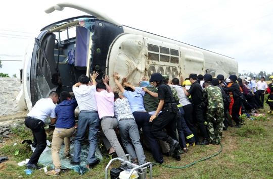 8 Siswa SD tewas dalam kecelakaan bus di China