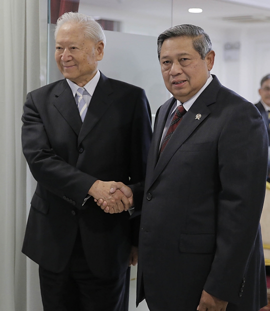 Presiden SBY terima kunjungan Ketua CIIDS Mr Zheng Bijian