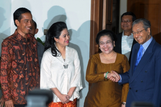 Mahathir Mohamad sambangi Megawati di kediamannya