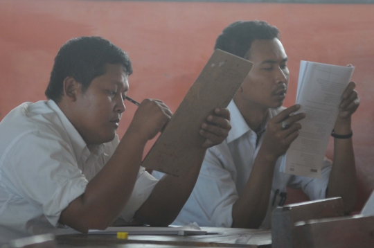 Menengok suasana pelaksanaan Ujian Nasional Paket C di Jakarta