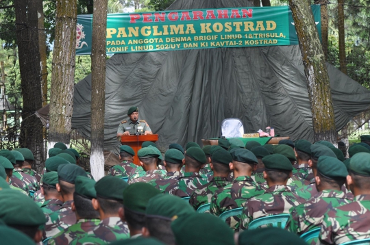 Pengarahan Letjen TNI Gatot Nurmantyo di Divisi 2 Kostrad Malang