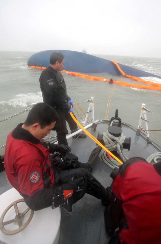 Pencarian lanjutan korban hilang kapal tenggelam Korea Selatan