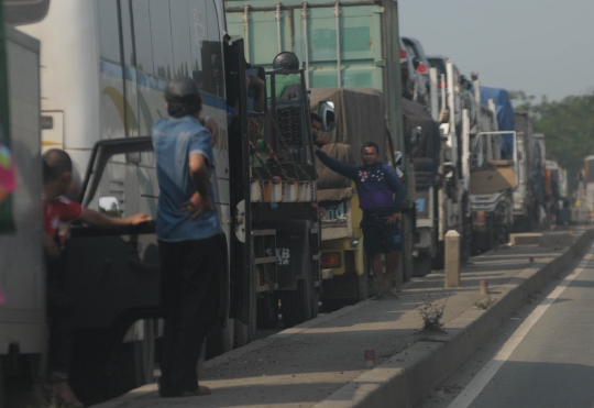 Ini kemacetan parah sepanjang 15 Km di jalur Pantura