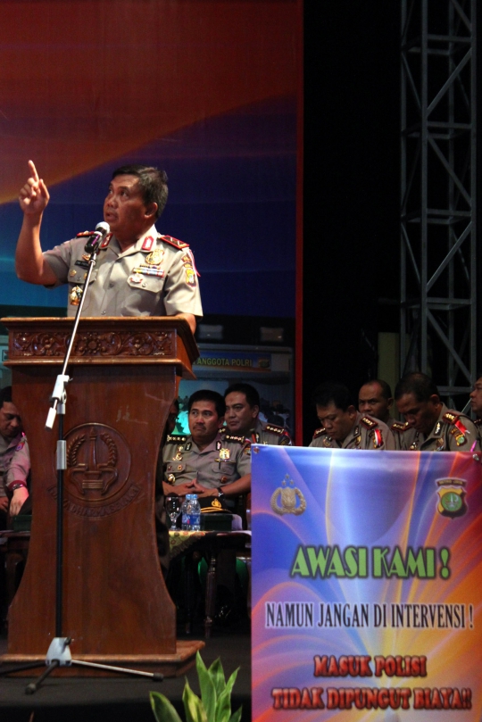 Penandatanganan pakta integritas calon bintara polisi 2014