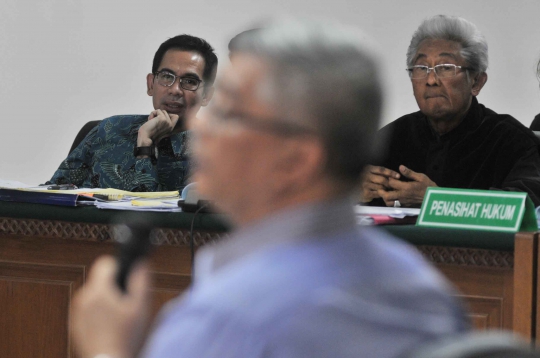 Kesaksian Akil Mochtar dalam sidang lanjutan Wawan