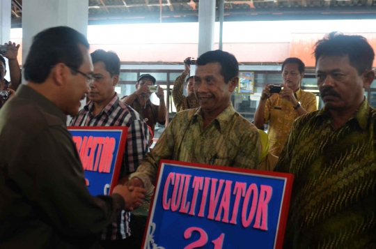 Saat Mentan Suswono tengok nasib petani di sekitar Kelud