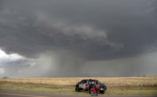 Kisah pemburu badai tornado dari Texas hingga Oklahoma