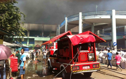 Kebakaran hebat di Pasar Senen