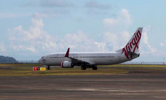 Penjagaan ketat saat Virgin Australia mendarat di Bali