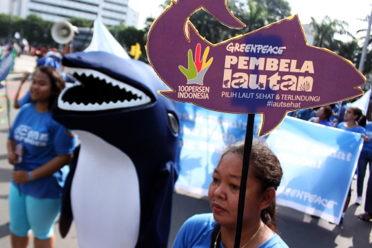 Peringati Hari Bumi, aktivis Greenpeace tuntut suaka laut bebas