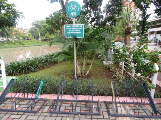 Cantiknya Taman Ekspresi buatan Risma di Kota Pahlawan