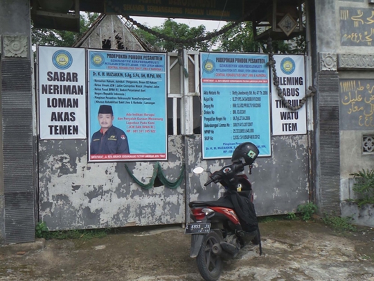 Ini 'Pesantren Jin' di Lamongan yang mengobati caleg stres