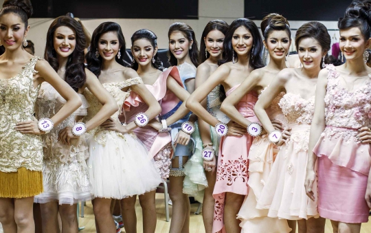 Mengintip kontes kecantikan waria di Thailand