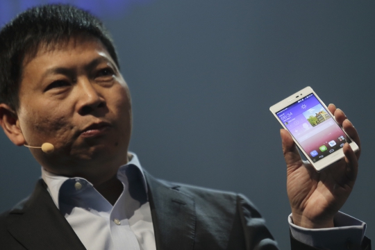Ini wujud smartphone andalan Huawei terbaru