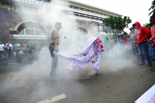 Aksi demo mahasiswa tuntut penuntasan kasus korupsi Transjakarta