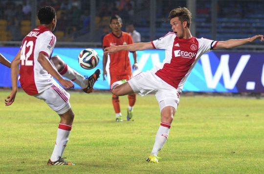 Ajax tekuk Persija 3-0 di GBK
