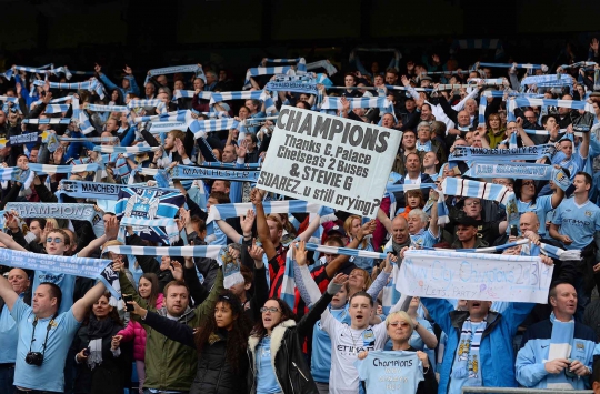 Kegembiraan The Citizens angkat trofi Barclays Premier League