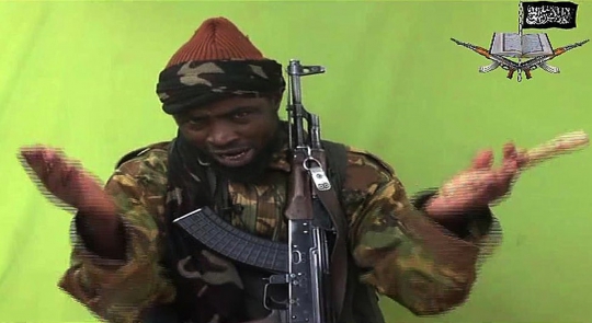 Militan Boko Haram tunjukkan ratusan siswi yang disandera
