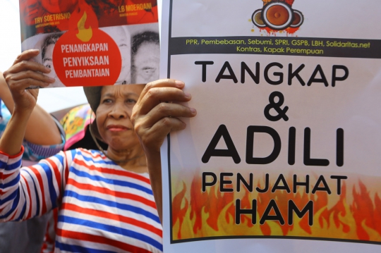Usut pelanggaran HAM, demonstran tuntut Prabowo diadili