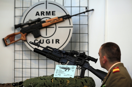Menjajal senjata-senjata canggih buatan Rumania