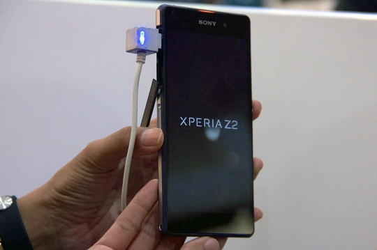 Antrean panjang warnai penjualan perdana Sony Xperia Z2