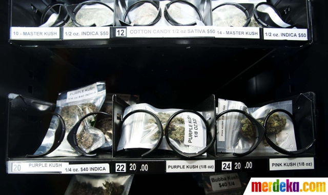 Foto : Cara unik toko medis di Kanada jual ganja ke 