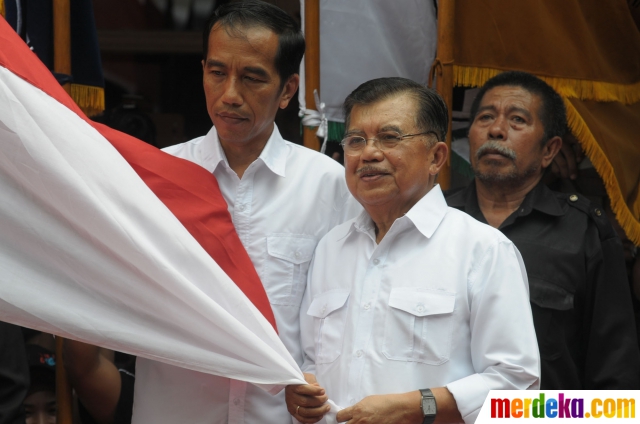 Foto : Deklarasi caprescawapres, JokowiJK didampingi istri merdeka.com