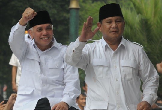 Prabowo-Hatta saat diarak para pendukung ke Bundaran HI