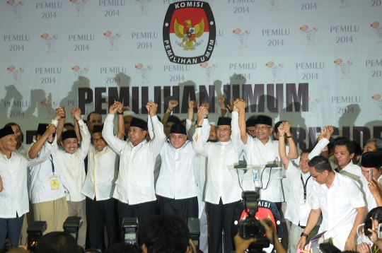 Pasangan Prabowo-Hatta saat daftar ke KPU