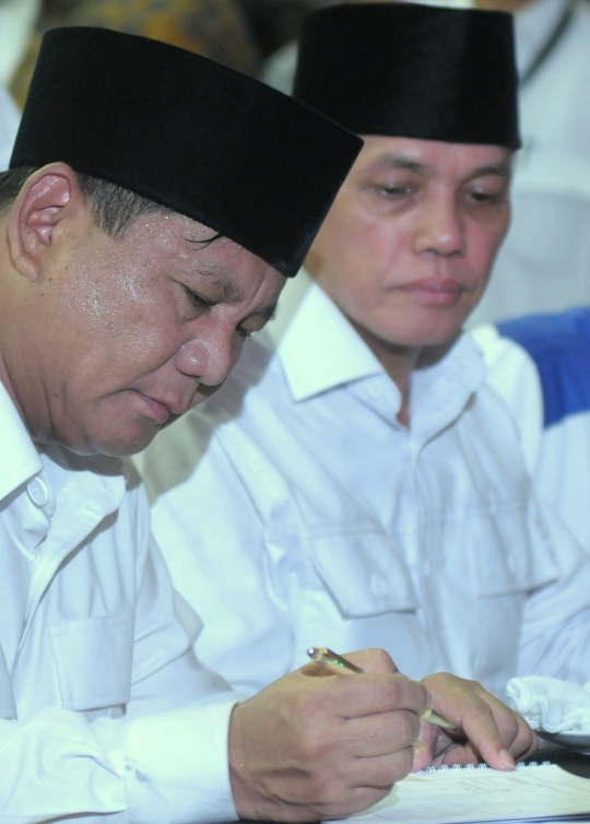 Pasangan Prabowo-Hatta saat daftar ke KPU