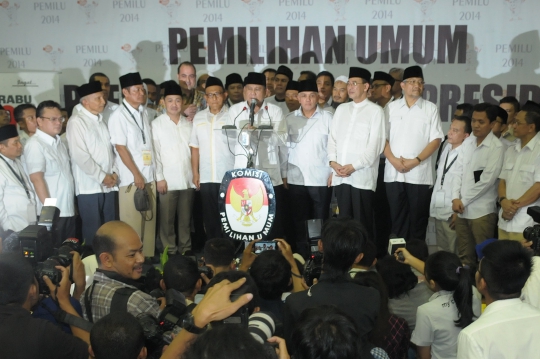 Pasangan Prabowo-Hatta saat daftar ke KPU