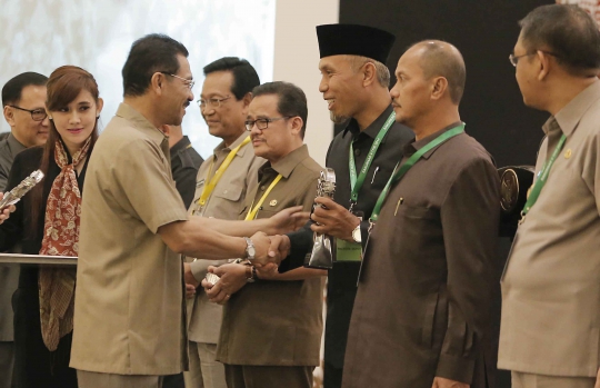 Pukul gong, Presiden SBY buka Rakornas V TPID 2014