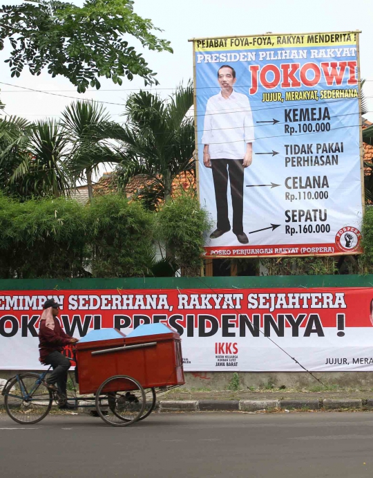 Baliho kesederhanaan Capres Jokowi hiasi sudut Ibu Kota