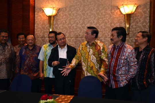 Tokoh senior Golkar rapatkan barisan goyang Ical