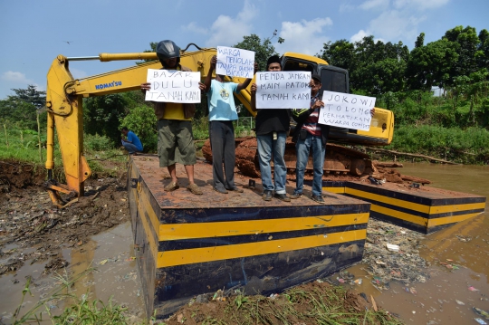 Tolak normalisasi Ciliwung, warga Condet tuntut ganti rugi