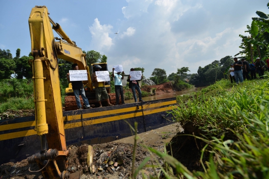 Tolak normalisasi Ciliwung, warga Condet tuntut ganti rugi
