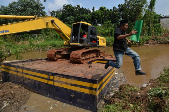 Tolak normalisasi Ciliwung, warga Condet tuntut ganti rugi