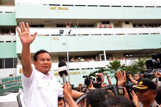 Usai jalani tes kesehatan, Prabowo-Hatta gelar konpers di RSPAD