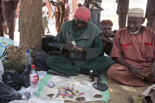 Kisah warga Nigeria ramai-ramai bentuk tim pemburu Boko Haram