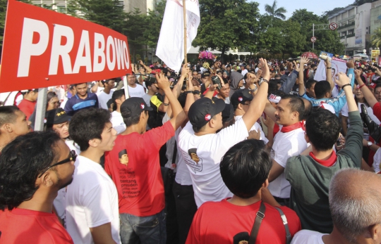 Massa Prabowo dan Jokowi saling adu mulut di Bundaran HI