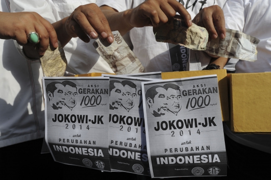 Aksi gerakan penggalangan dana Rp 1.000 untuk Jokowi-JK