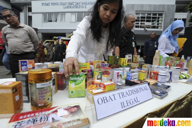  Foto  BPOM musnahkan obat  obatan  vitalitas impor ilegal 