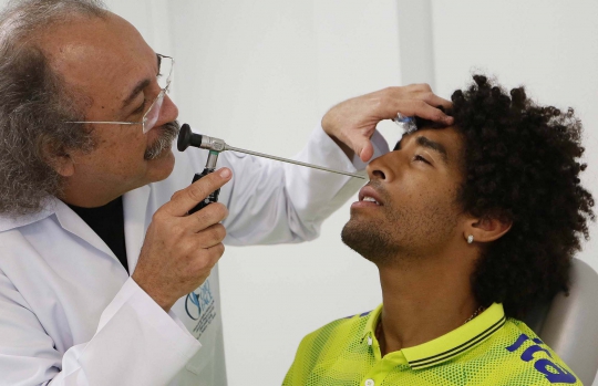 Mengintip tiga bek timnas Brasil saat menjalani medical check-up