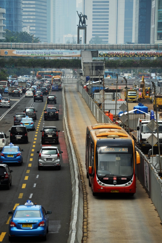 Imbas proyek MRT, bus Transjakarta dialihkan ke jalur contraflow