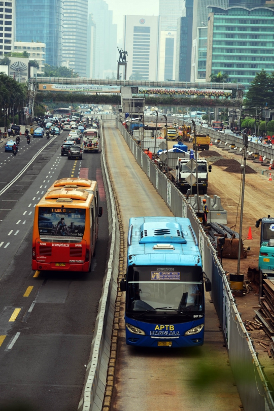 Imbas proyek MRT, bus Transjakarta dialihkan ke jalur contraflow